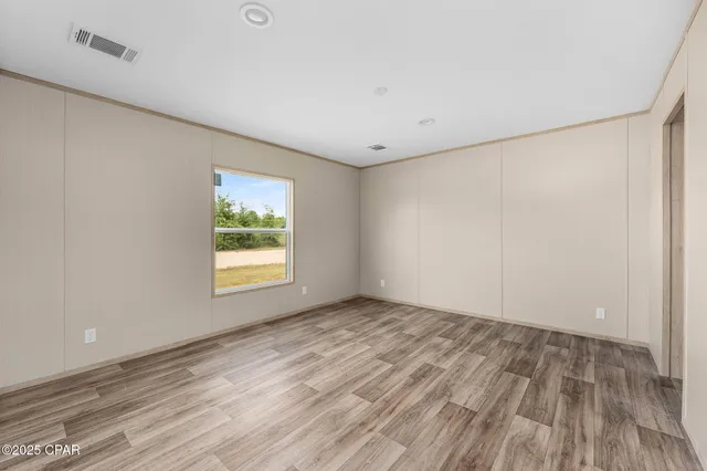 $185,097 | 6420 Oakenshaw Drive, Youngstown, FL 32466