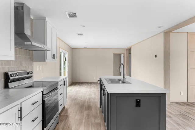 $185,097 | 6420 Oakenshaw Drive, Youngstown, FL 32466