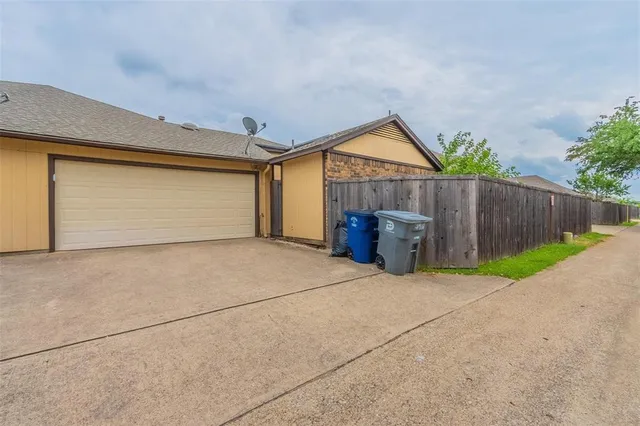 $2,295 | 3912 St Christopher Lane, Dallas, TX 75287