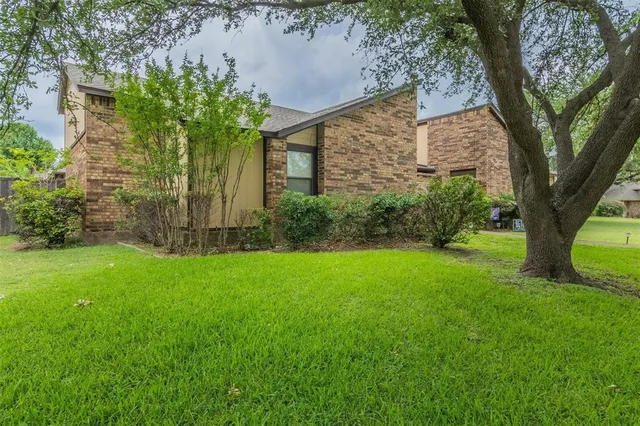 $2,295 | 3912 St Christopher Lane, Dallas, TX 75287
