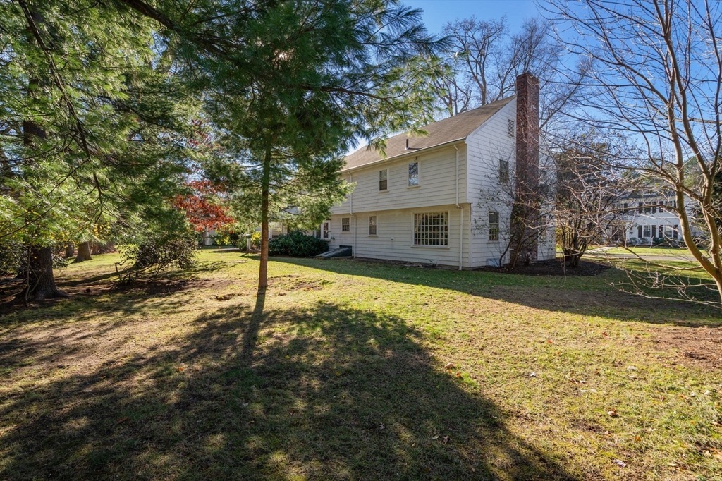 20 Arden Road Wellesley, MA 02482 - Photo 9 of 12
