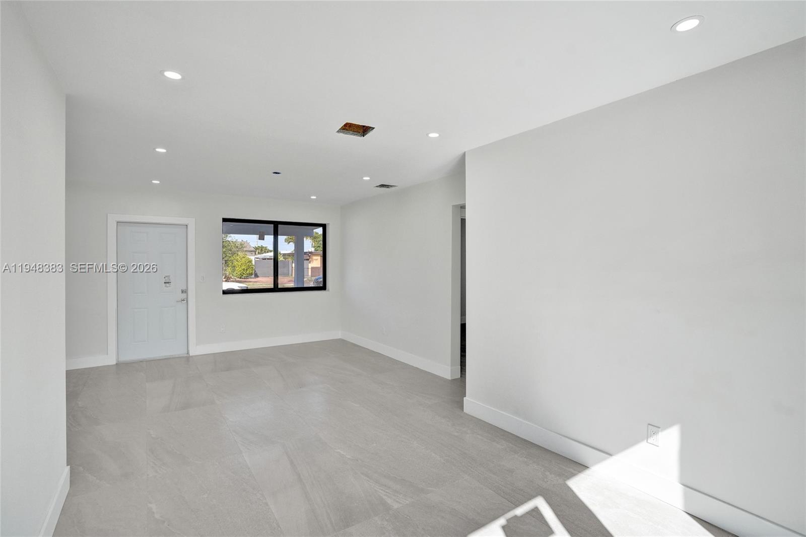 10100 Southwest 38th Terrace Miami, FL 33165 - Photo 15 of 56