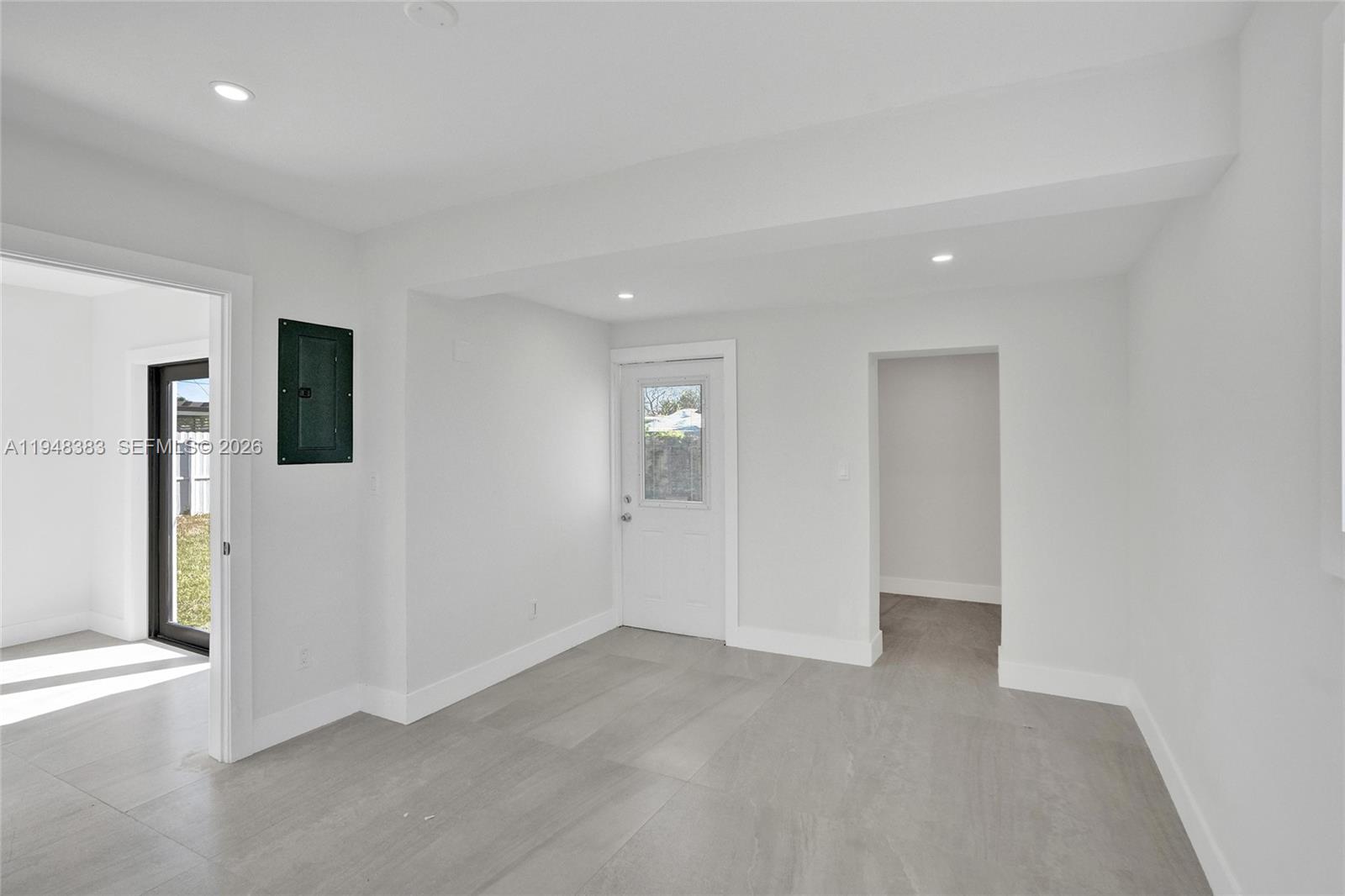 10100 Southwest 38th Terrace Miami, FL 33165 - Photo 17 of 56