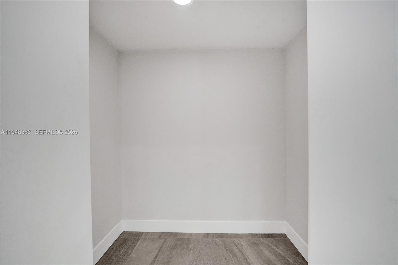 10100 Southwest 38th Terrace Miami, FL 33165 - Photo 18 of 56