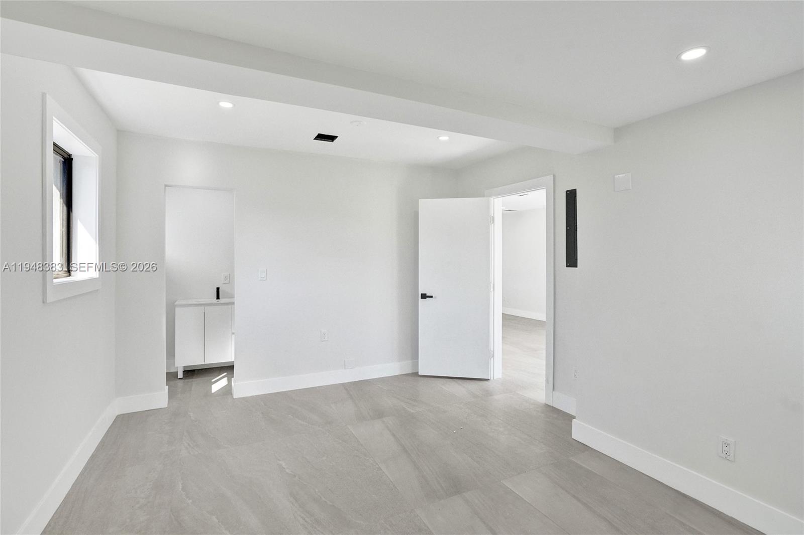 10100 Southwest 38th Terrace Miami, FL 33165 - Photo 19 of 56