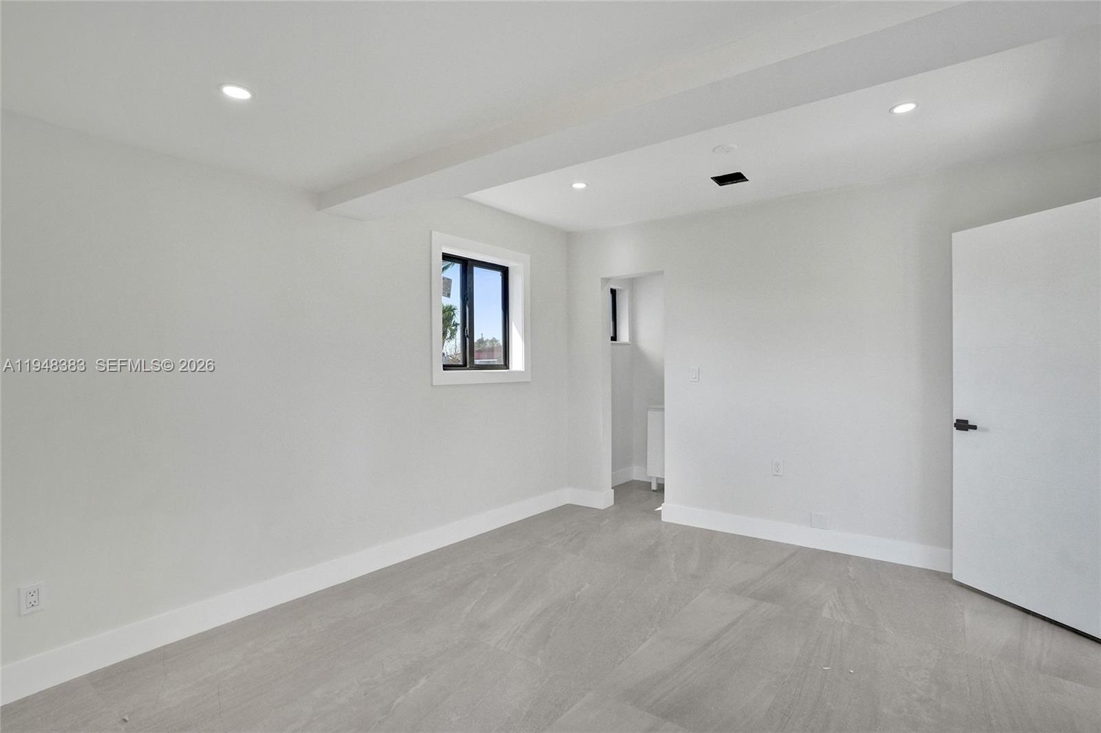 10100 Southwest 38th Terrace Miami, FL 33165 - Photo 20 of 56