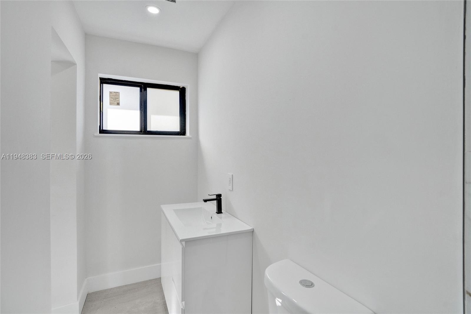 10100 Southwest 38th Terrace Miami, FL 33165 - Photo 23 of 56