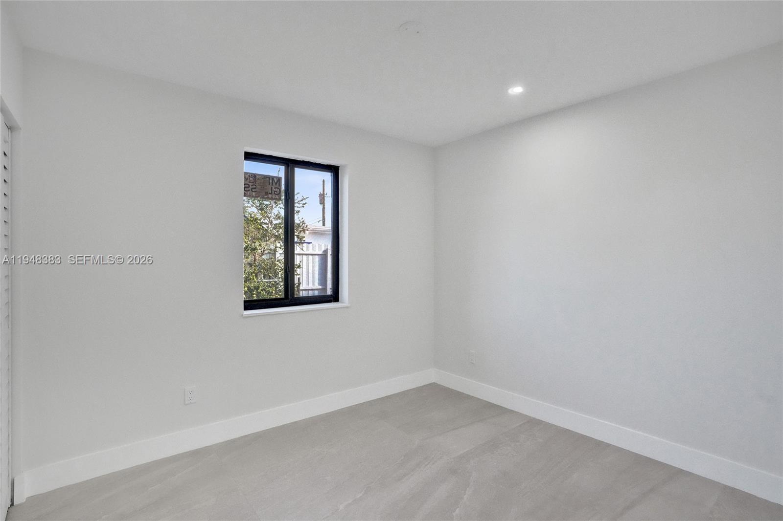 10100 Southwest 38th Terrace Miami, FL 33165 - Photo 30 of 56