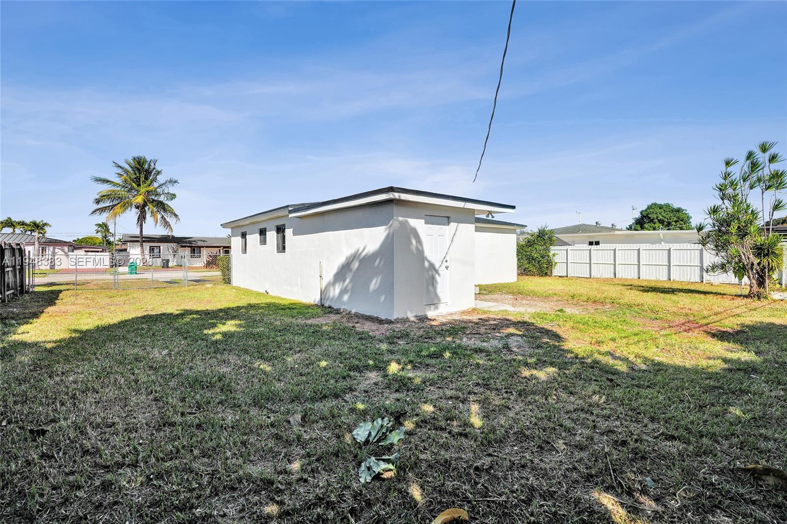 10100 Southwest 38th Terrace Miami, FL 33165 - Photo 34 of 56