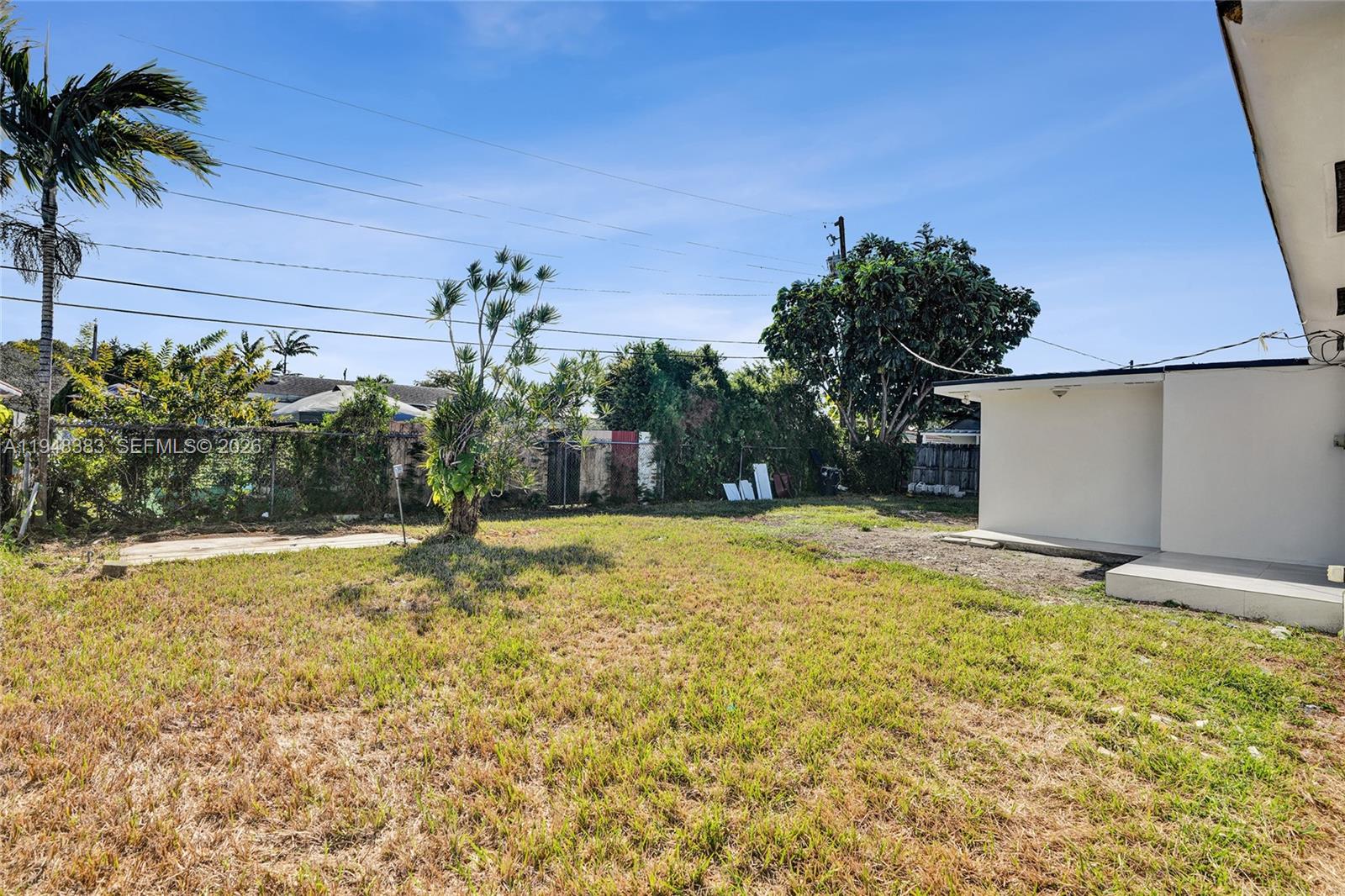 10100 Southwest 38th Terrace Miami, FL 33165 - Photo 36 of 56