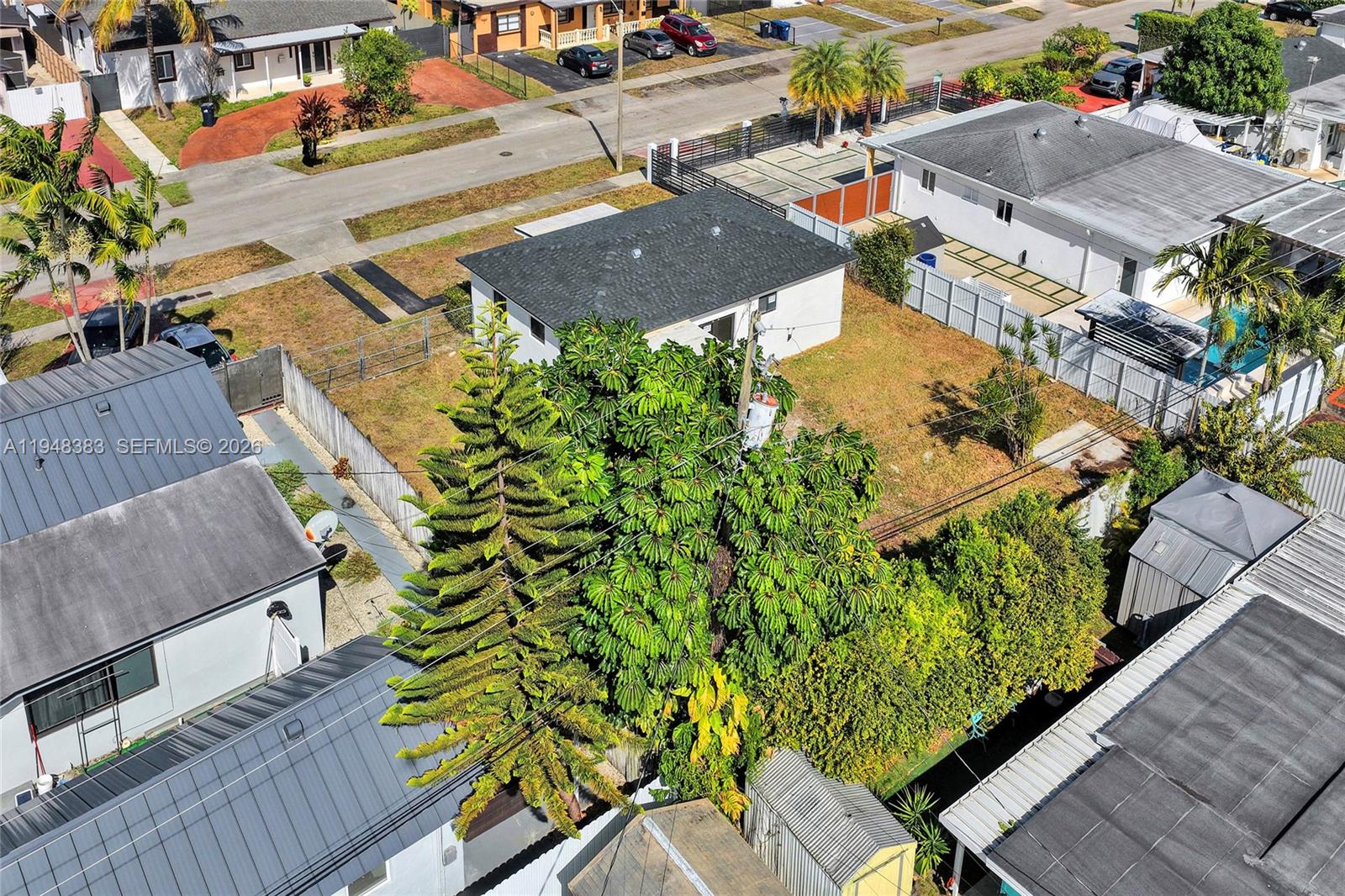 10100 Southwest 38th Terrace Miami, FL 33165 - Photo 40 of 56