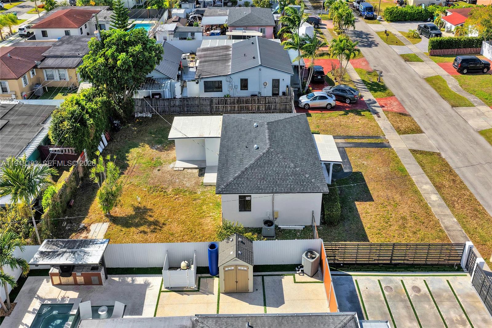 10100 Southwest 38th Terrace Miami, FL 33165 - Photo 43 of 56