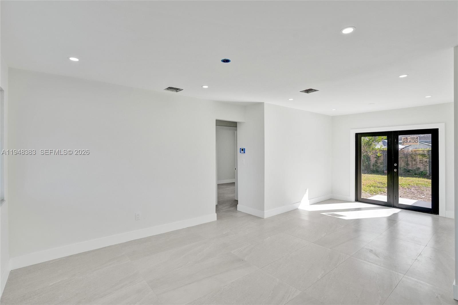 10100 Southwest 38th Terrace Miami, FL 33165 - Photo 8 of 56