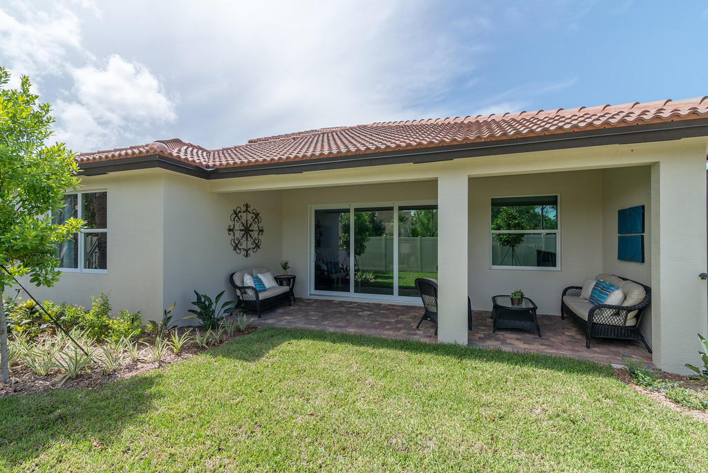 7042 Limestone Cay Road Jupiter, FL 33458 - Photo 12 of 12 rear of house