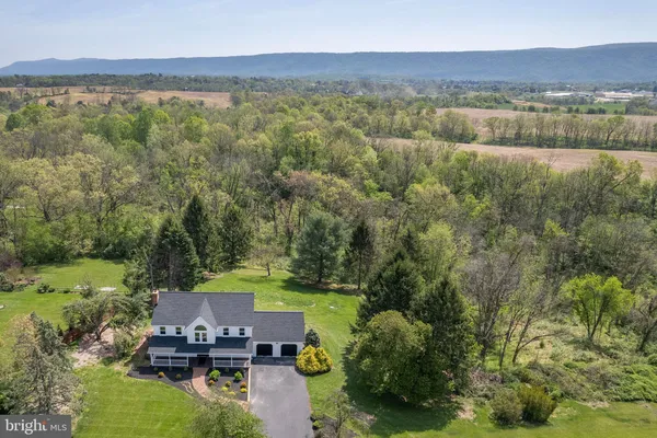 $749,900 | 405 Spring Hollow Road, Woodstock, VA 22664