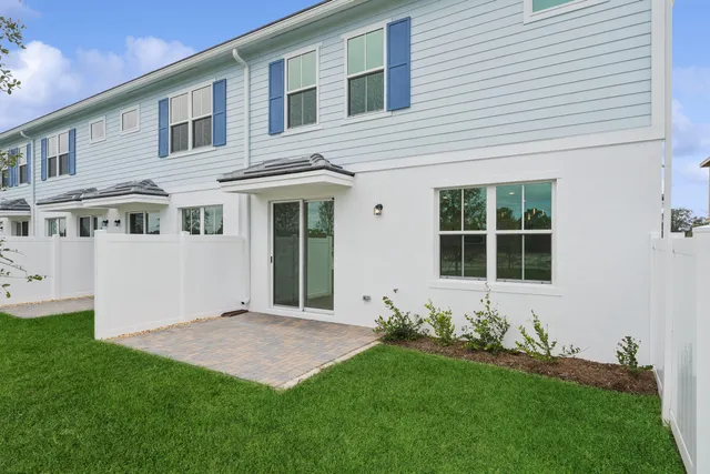 $549,995 | 171 Southeast Birch Terrace, Unit 740, Stuart, FL 34997