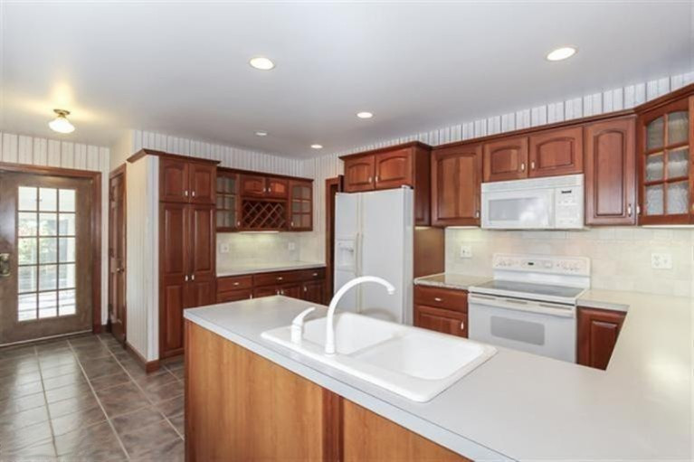 724 Riverside Lowell, MI 49331 - Photo 6 of 24 Additional Photo