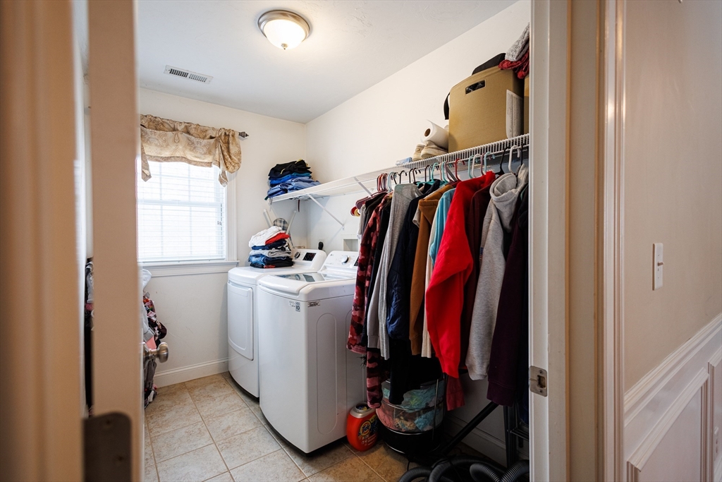 81 Rebecca Road Northbridge, MA 01588 - Photo 19 of 35