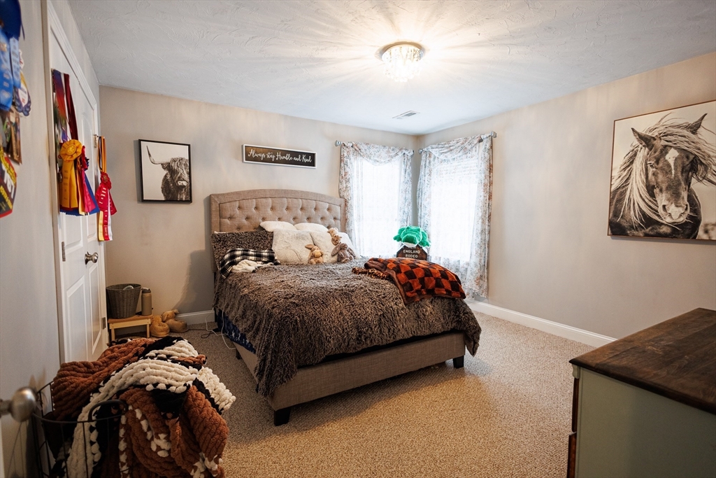 81 Rebecca Road Northbridge, MA 01588 - Photo 20 of 35