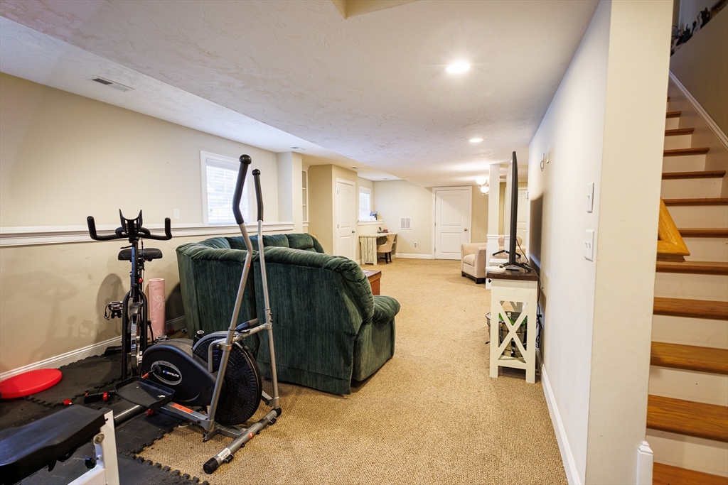 81 Rebecca Road Northbridge, MA 01588 - Photo 28 of 35