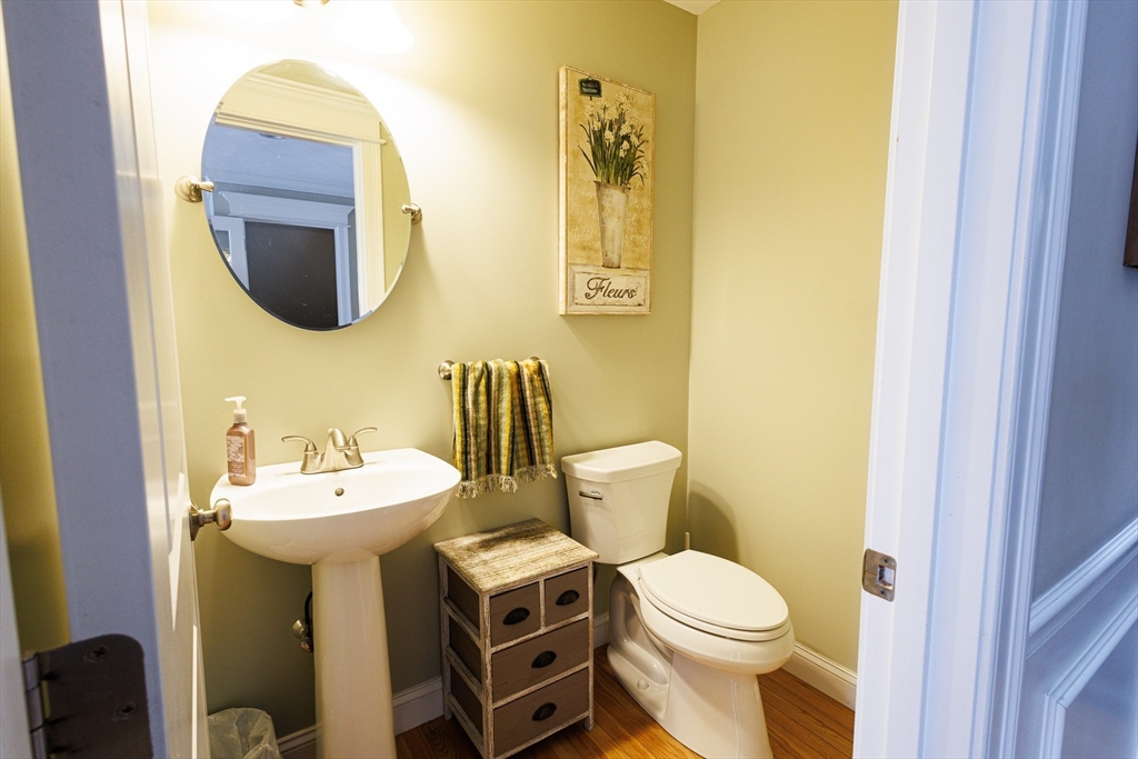 81 Rebecca Road Northbridge, MA 01588 - Photo 8 of 35