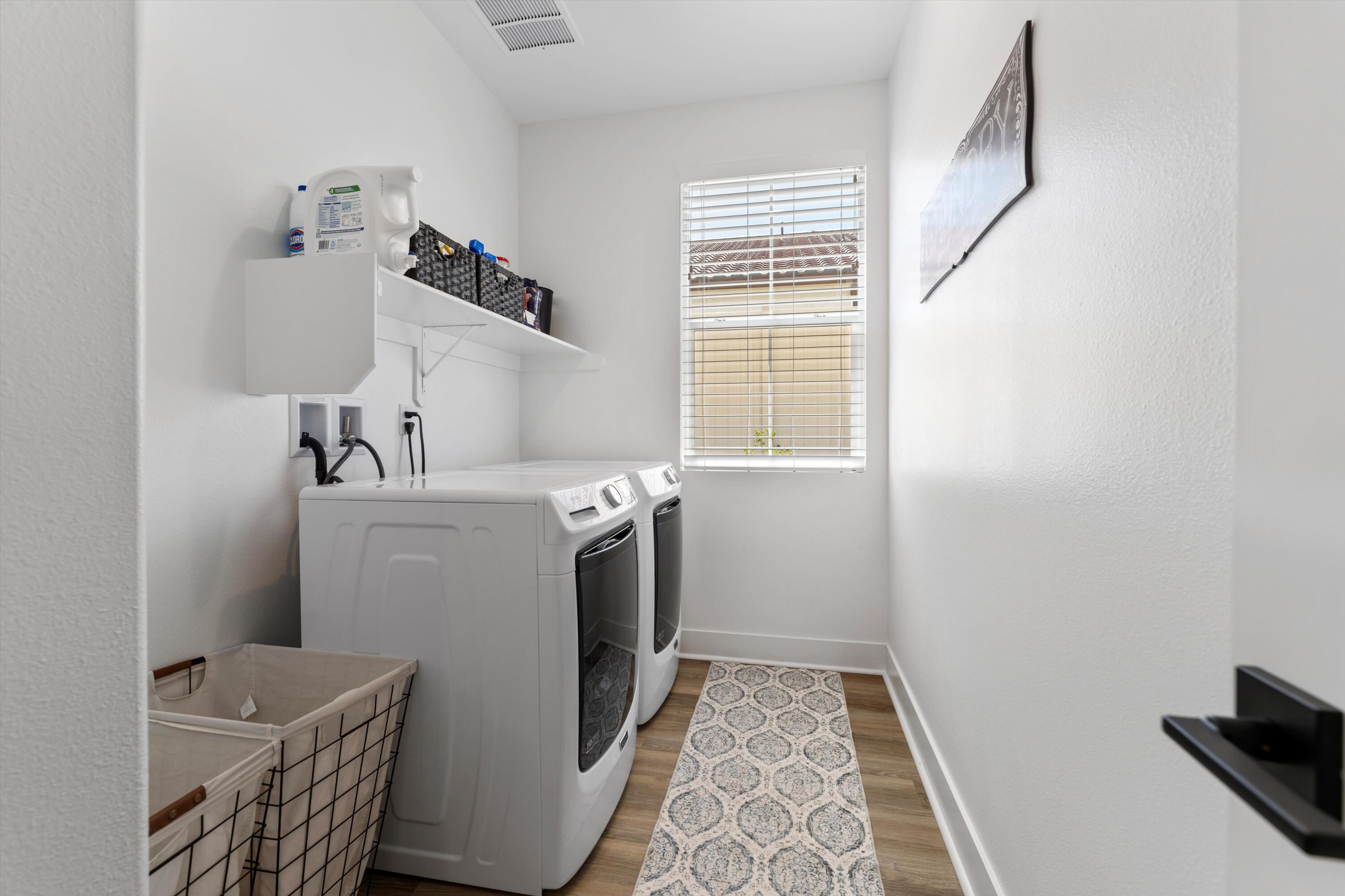 1344 Bodega Drive Tehachapi, CA 93561 - Photo 31 of 34 a utility room with dryer and washer