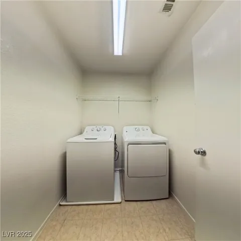 $1,795 | 548 Haunts Walk Avenue, Las Vegas, NV 89178