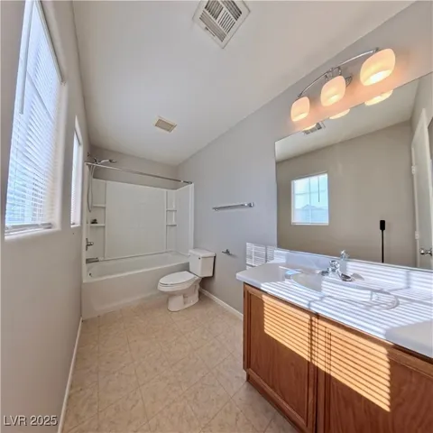 $1,795 | 548 Haunts Walk Avenue, Las Vegas, NV 89178