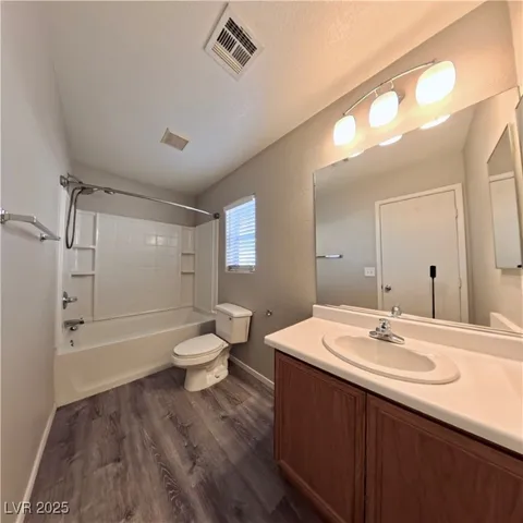 $1,795 | 548 Haunts Walk Avenue, Las Vegas, NV 89178