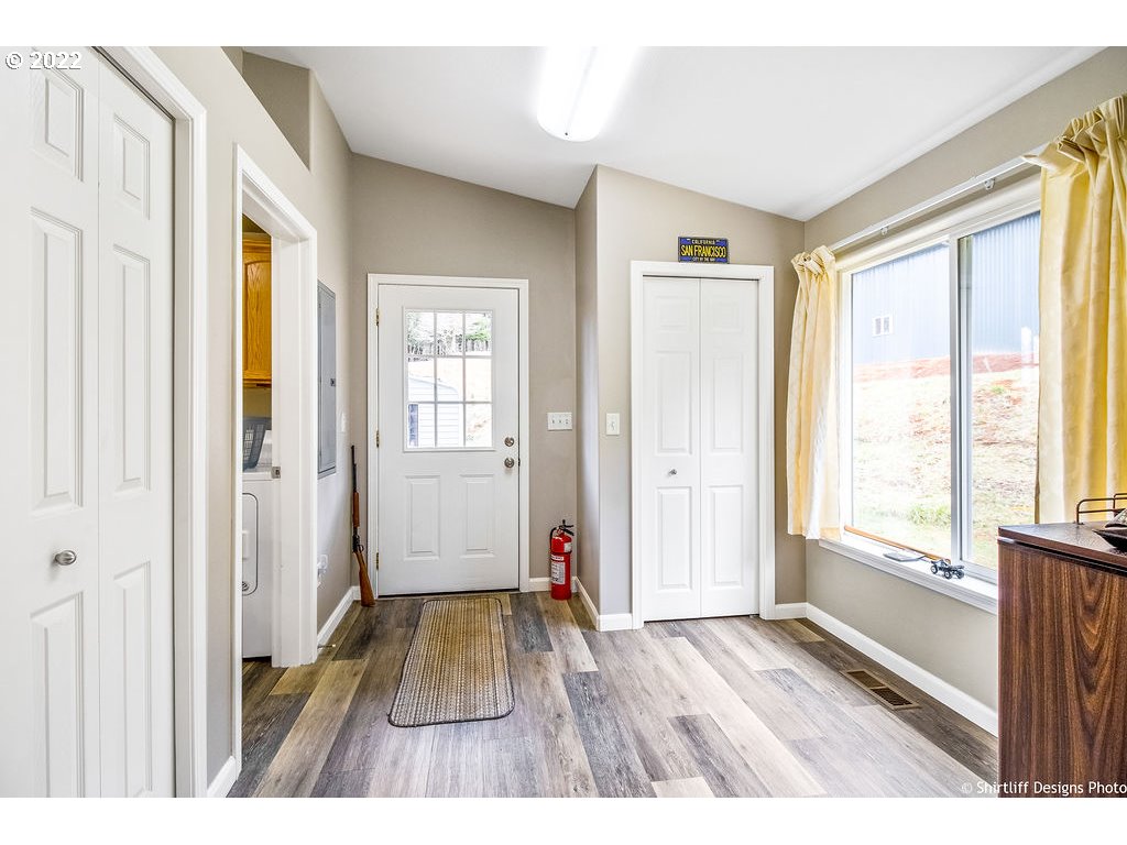 22371 Noti Loop Road Noti, OR 97461 - Photo 15 of 32 Gallery Image 15