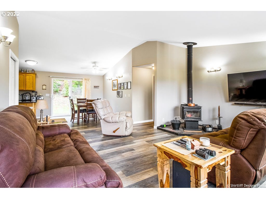22371 Noti Loop Road Noti, OR 97461 - Photo 16 of 32 Gallery Image 16