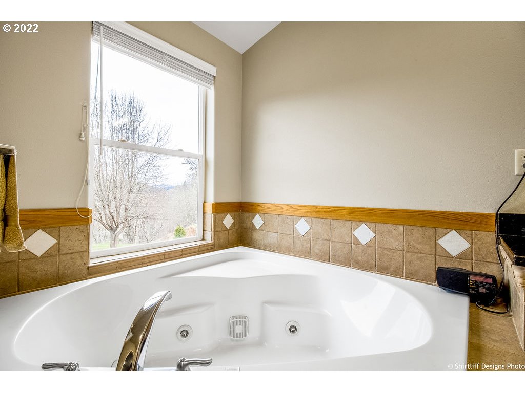 22371 Noti Loop Road Noti, OR 97461 - Photo 20 of 32 Gallery Image 20
