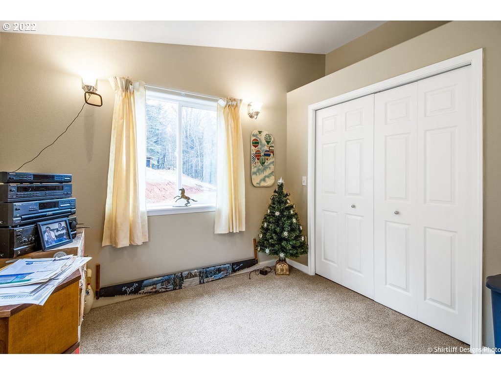 22371 Noti Loop Road Noti, OR 97461 - Photo 25 of 32 Gallery Image 25