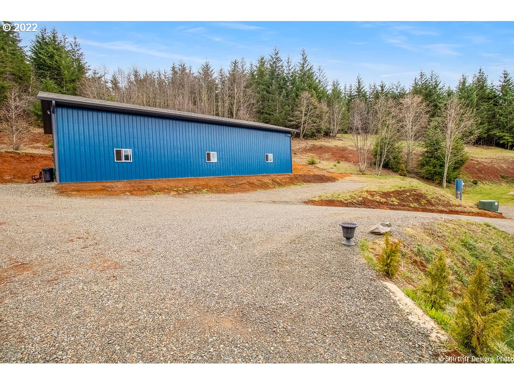 22371 Noti Loop Road Noti, OR 97461 - Photo 3 of 32 Gallery Image 3