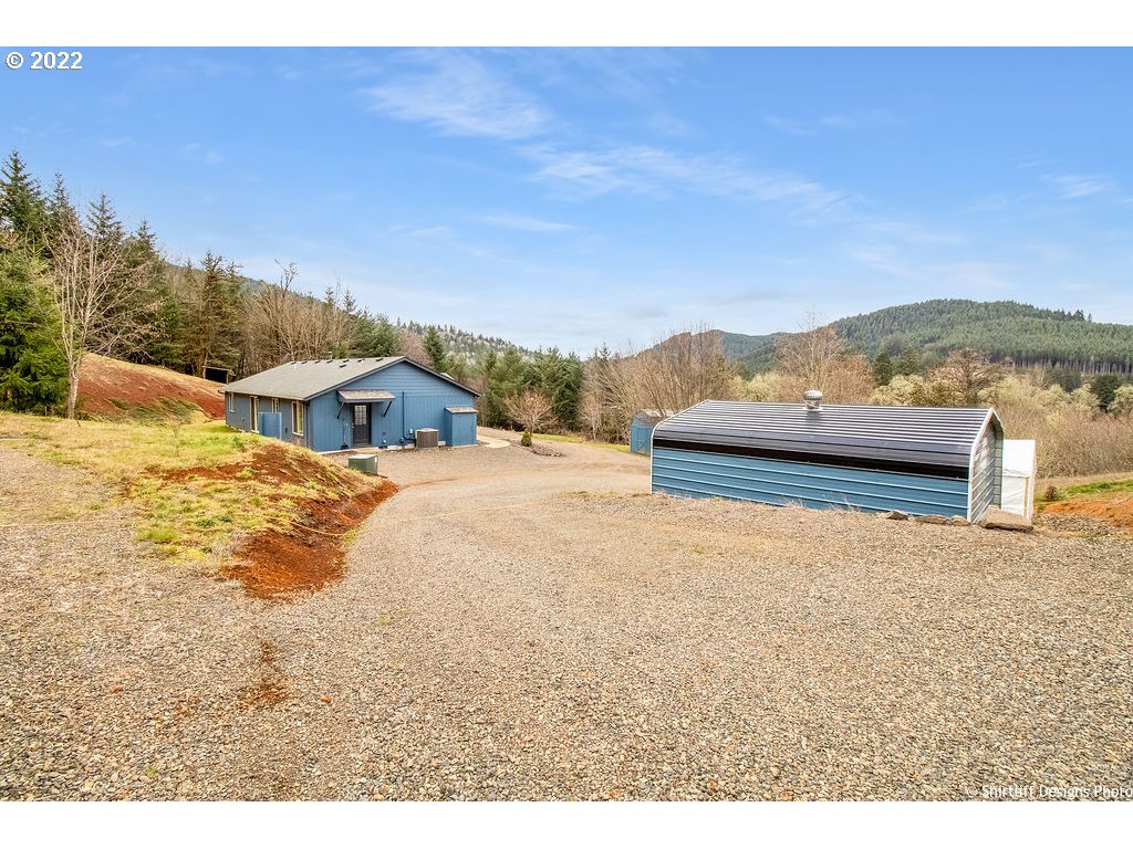 22371 Noti Loop Road Noti, OR 97461 - Photo 5 of 32 Gallery Image 5