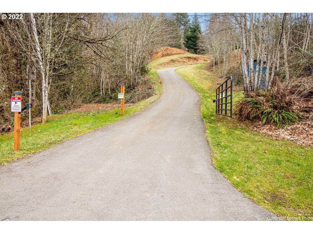 22371 Noti Loop Road Noti, OR 97461 - Photo 9 of 32 Gallery Image 9