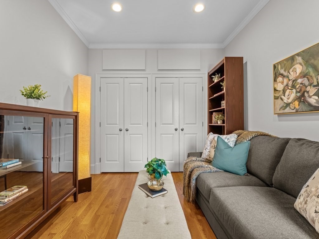 101 Winthrop Road, Unit 1 Brookline, MA 02445 - Photo 13 of 30 Gallery Image 13