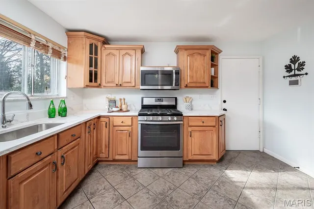 $459,000 | 9738 Crestwick Drive, Sunset Hills, MO 63128