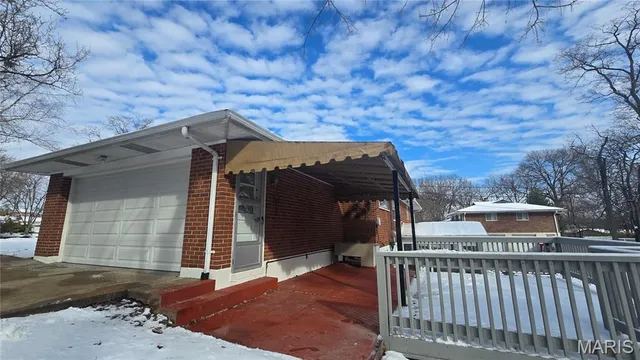 $459,000 | 9738 Crestwick Drive, Sunset Hills, MO 63128