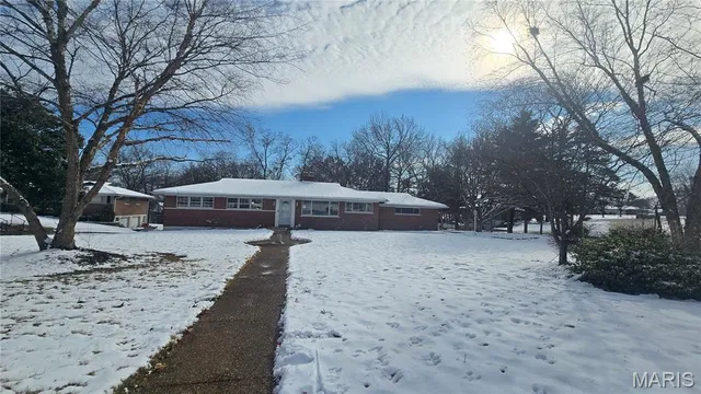$459,000 | 9738 Crestwick Drive, Sunset Hills, MO 63128