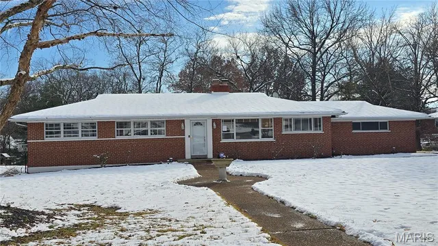 $459,000 | 9738 Crestwick Drive, Sunset Hills, MO 63128