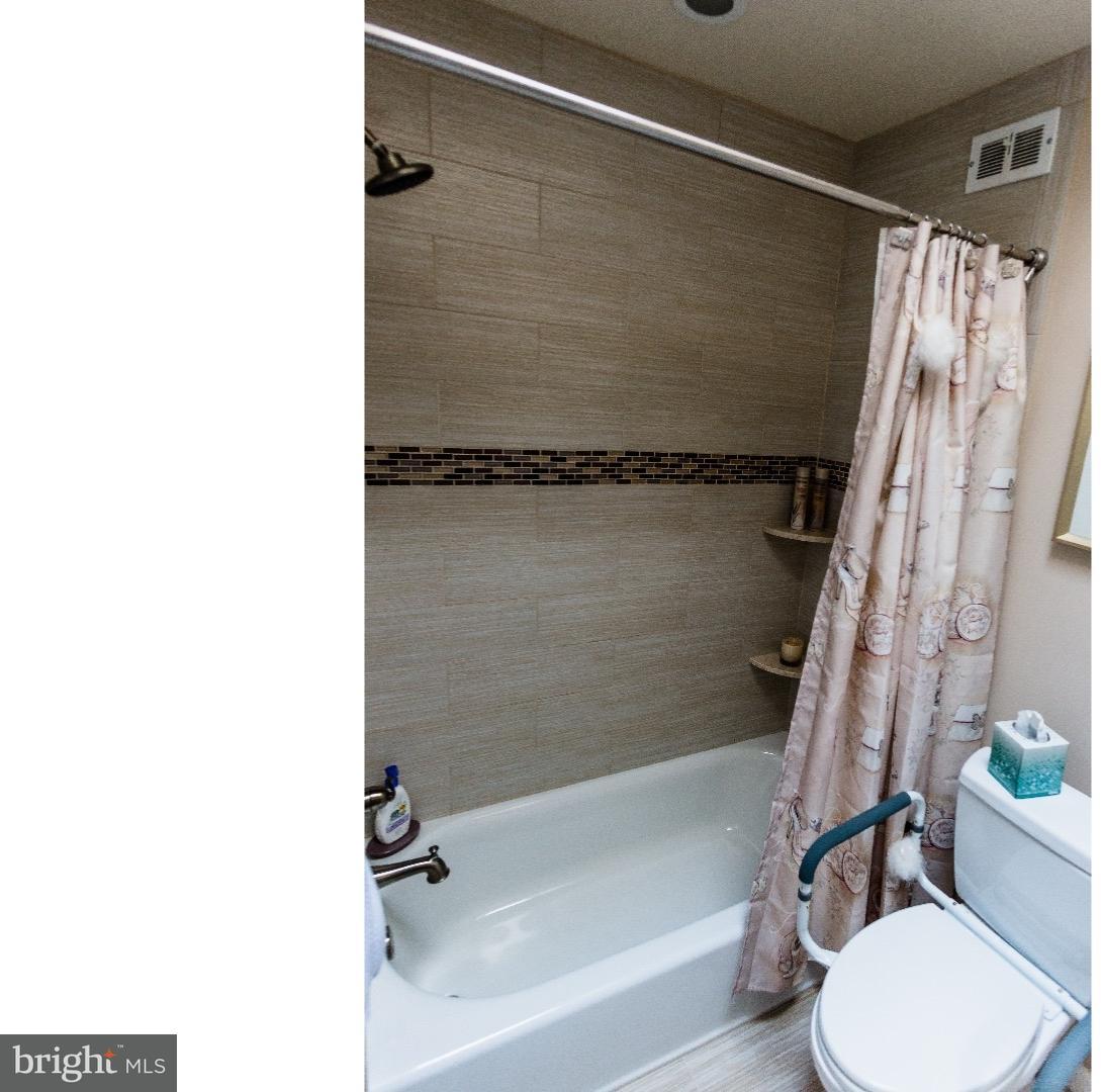 9939 Sandy Road Philadelphia, PA 19115 - Photo 18 of 25 Bathroom