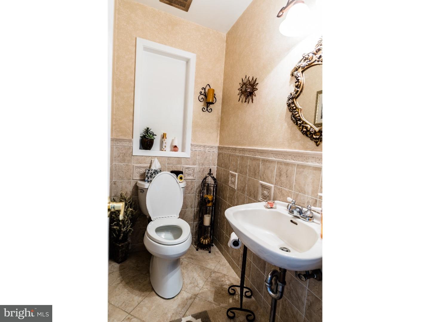 9939 Sandy Road Philadelphia, PA 19115 - Photo 9 of 25 Half Bath