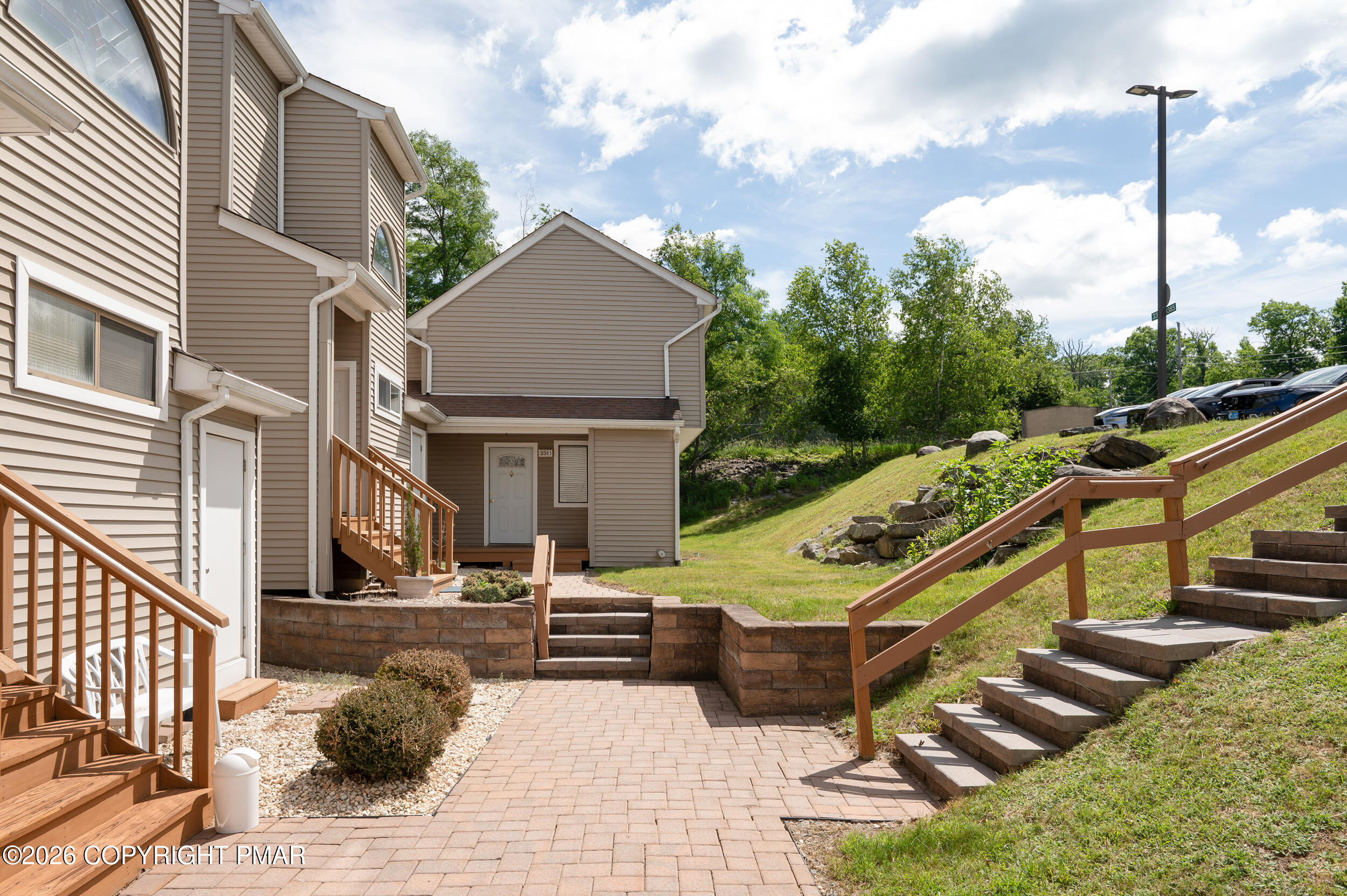 3385 Windermere Drive Bushkill, PA 18324 - Photo 17 of 34 End unit