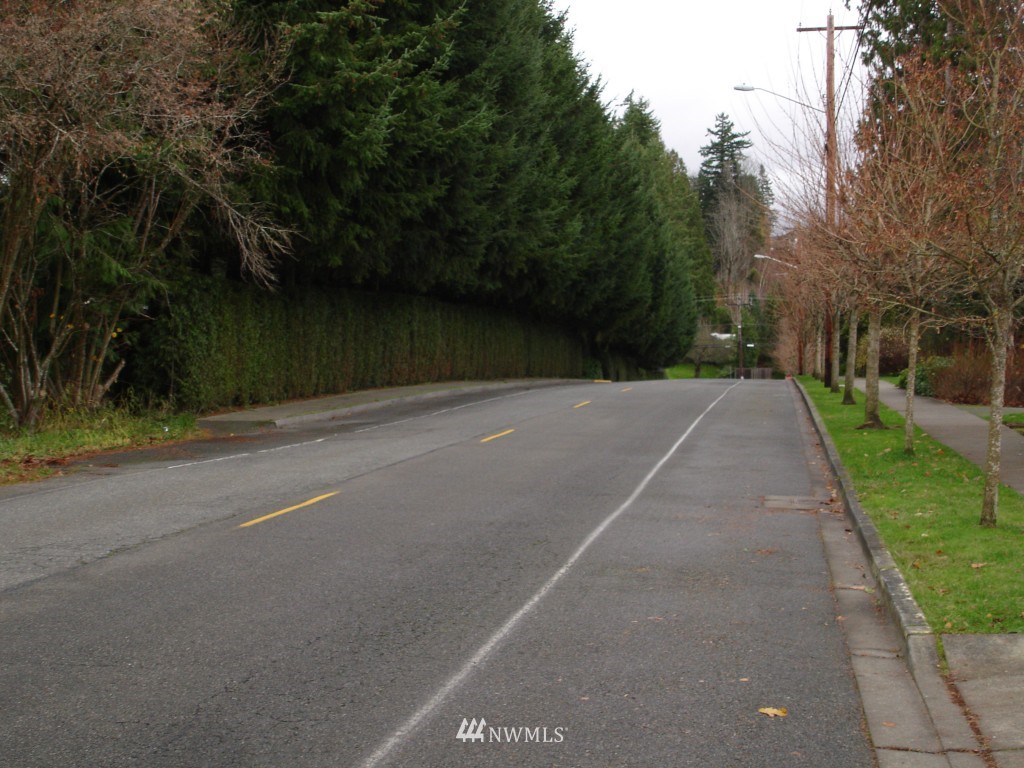 1707 242nd Street Southeast Bothell, WA 98021 - Photo 4 of 8