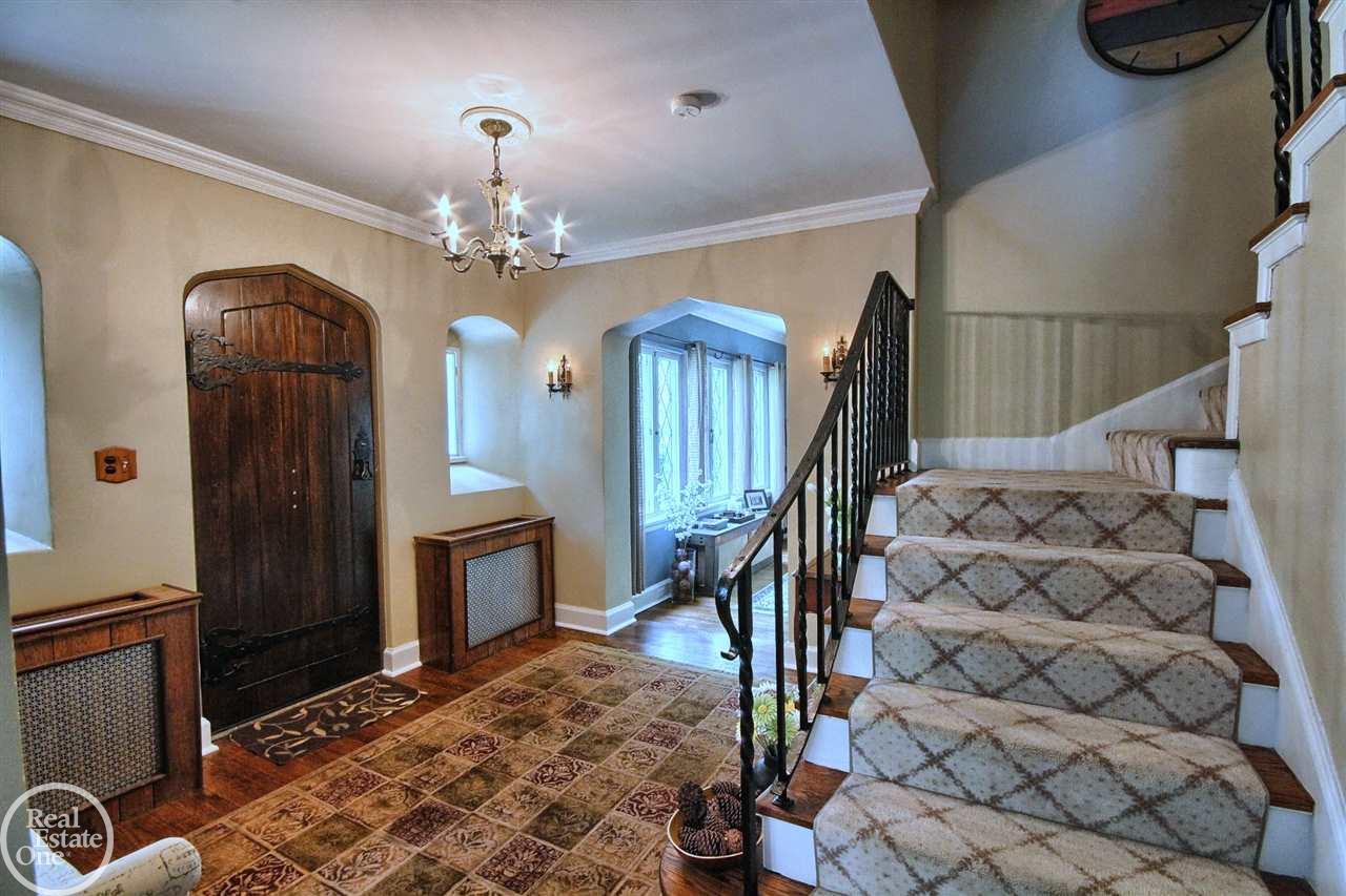 1045 Harvard Road Grosse Pointe Park, MI 48230 - Photo 7 of 29