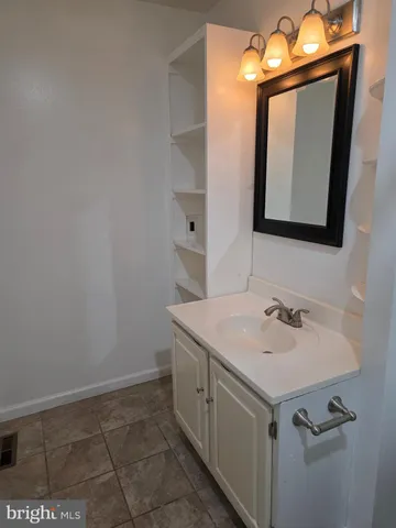 $2,300 | 412 3rd Street, Newark, DE 19711