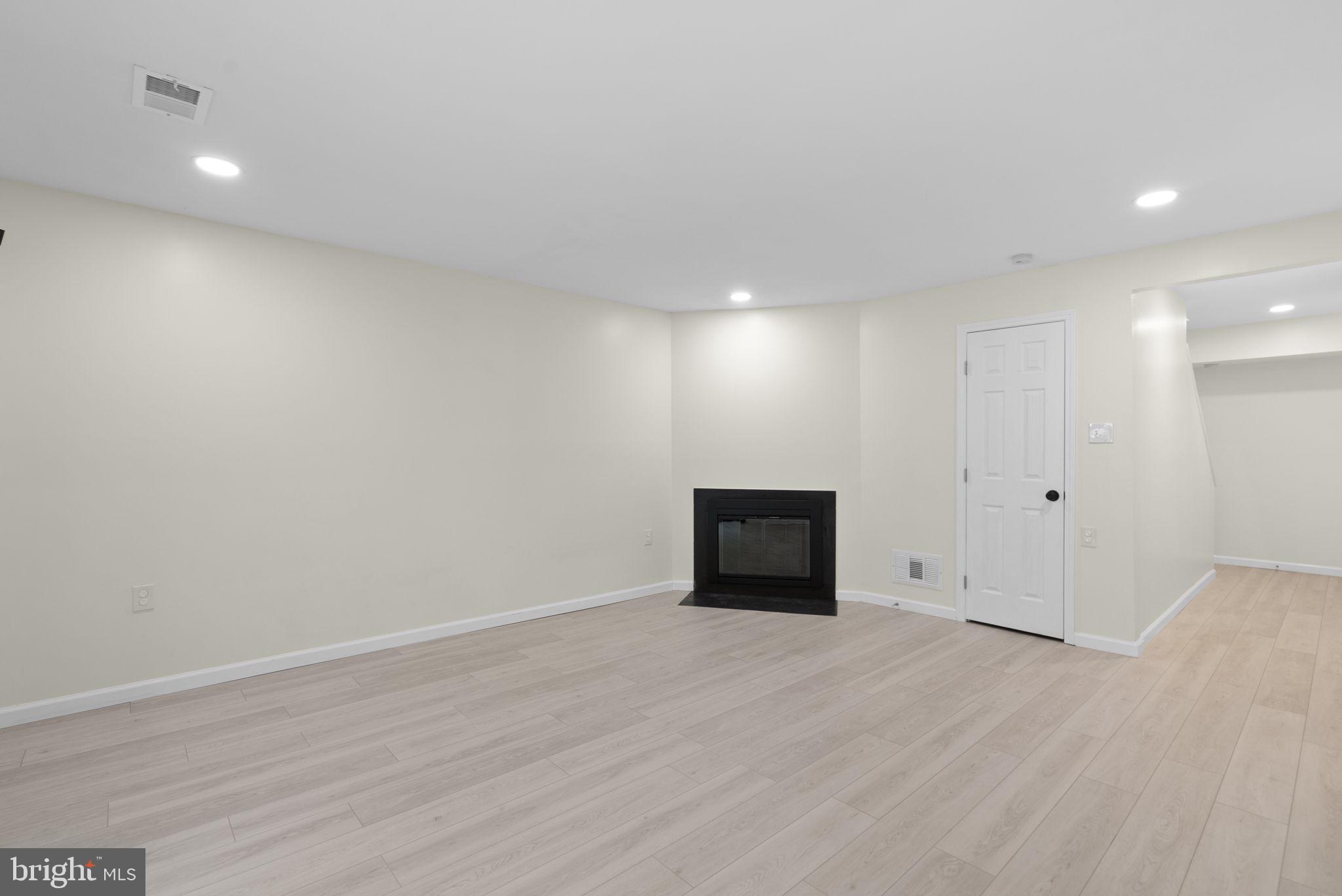 8002 Inverness Ridge Road Potomac, MD 20854 - Photo 36 of 46