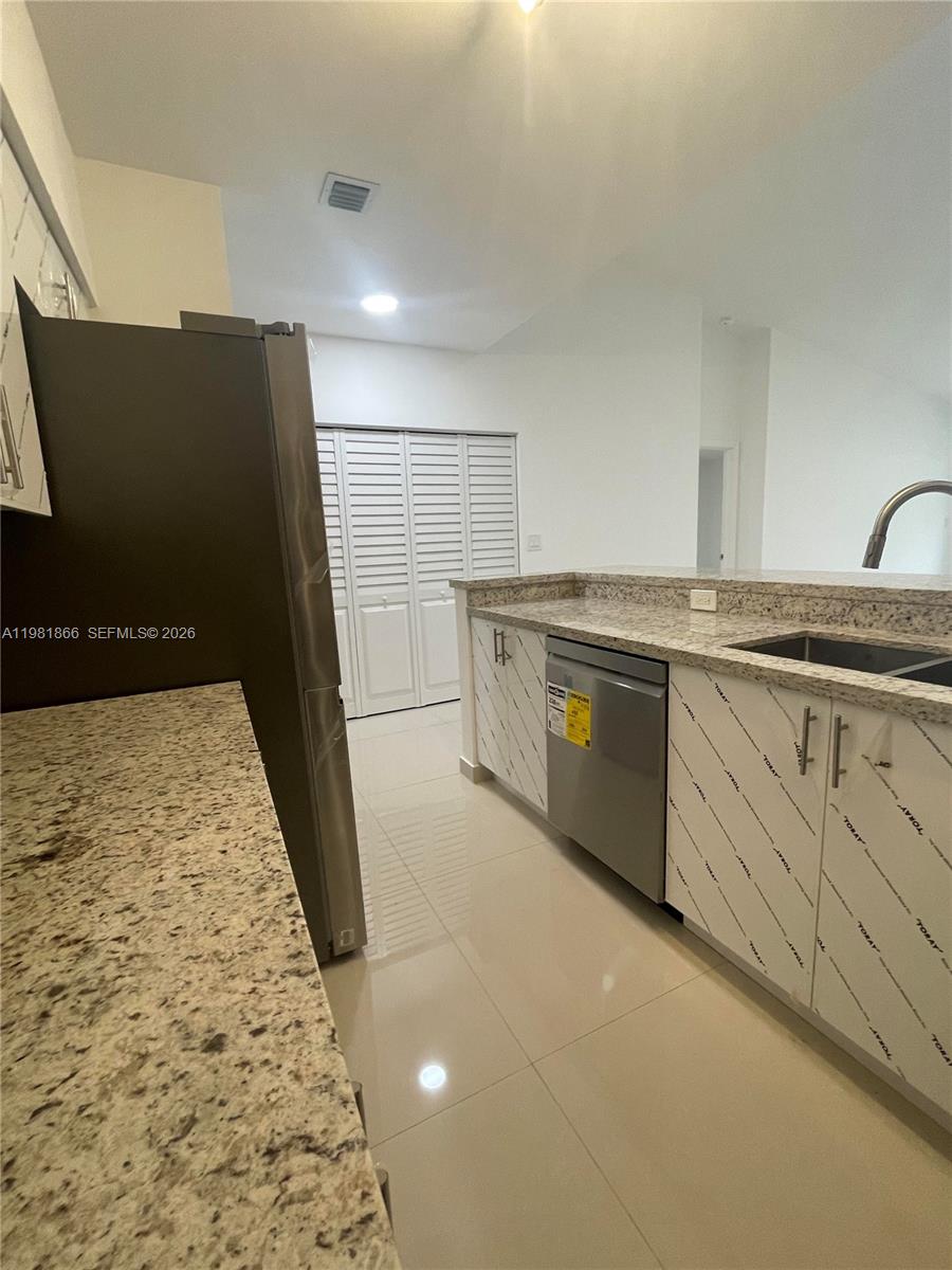 14728 Balgowan Road Miami Lakes, FL 33016 - Photo 13 of 38