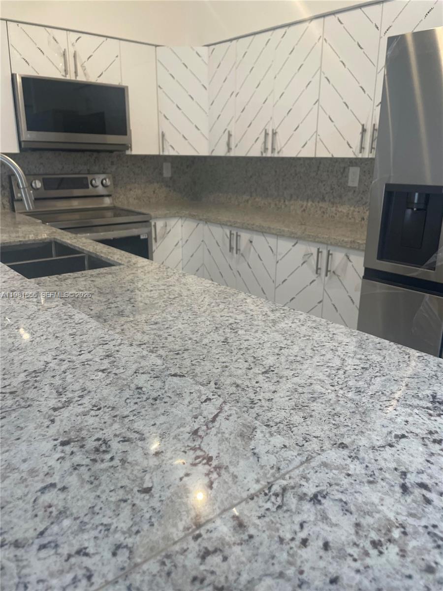 14728 Balgowan Road Miami Lakes, FL 33016 - Photo 2 of 38